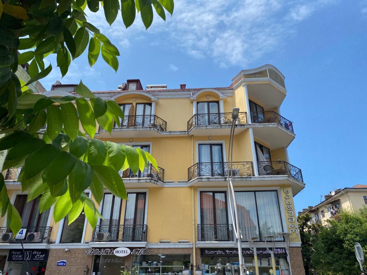 Eiffel Hotel Batumi Exteriör bild