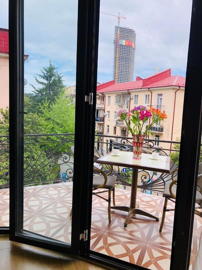 Eiffel Hotel Batumi Exteriör bild