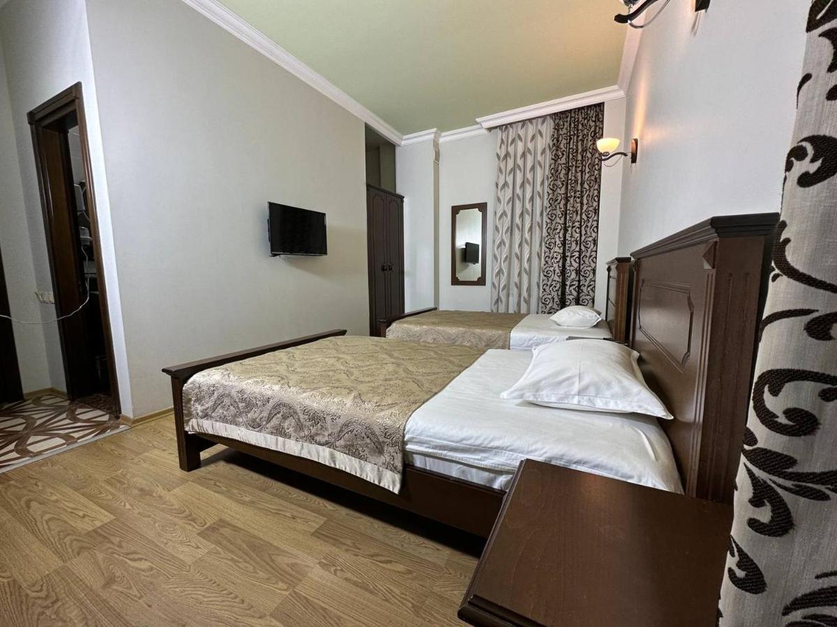 Eiffel Hotel Batumi Exteriör bild